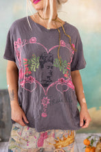 Load image into Gallery viewer, Magnolia Pearl Corazon Luminoso Tee 2257
