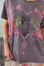 Load image into Gallery viewer, Magnolia Pearl Corazon Luminoso Tee 2257
