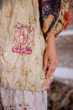 Load image into Gallery viewer, Magnolia Pearl Piecewise Crop Dashi Kimono Jacket 1234
