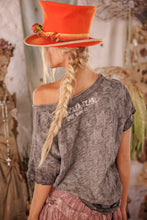 Load image into Gallery viewer, Magnolia Pearl Little Star Applique T Top 1991
