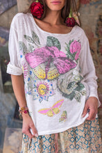 Load image into Gallery viewer, Magnolia Pearl Flor De La Pasión Viggo Tee 2238
