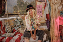 Load image into Gallery viewer, Magnolia Pearl Kitty Hyacinth Blouse Top 1260
