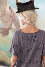 Load image into Gallery viewer, Magnolia Pearl Corazon Luminoso Tee 2257
