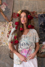 Load image into Gallery viewer, Magnolia Pearl Your Aura Tee 2174
