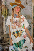 Load image into Gallery viewer, Smiling girl in white T-shirt dress
