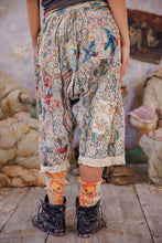Load image into Gallery viewer, Magnolia Pearl Applique Kiki Bloomers 223
