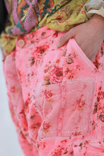 Load image into Gallery viewer, Floral Pasha Cargo Pant front pocket
