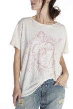 Load image into Gallery viewer, Magnolia Pearl Sovereign Heart T
